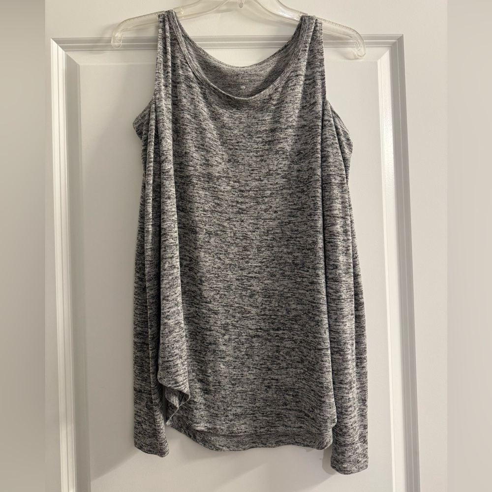 Hollister Cold Shoulder Long Sleeve Top Size M